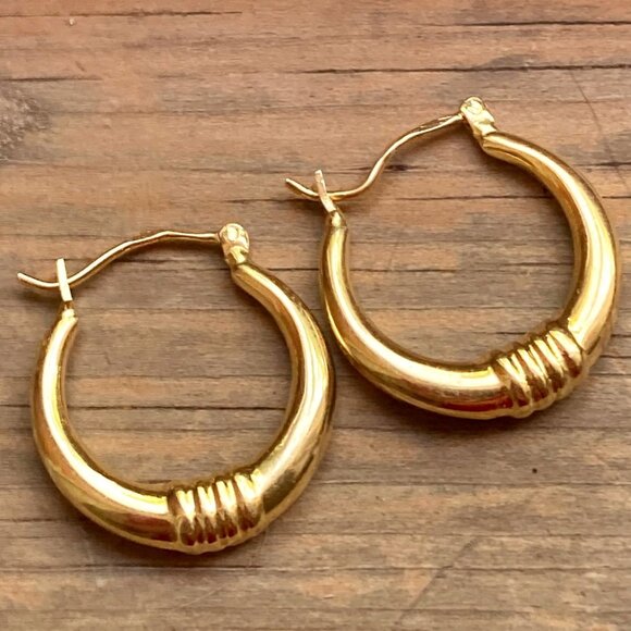 Vintage classic Italian made earrings in 14K yellow gold - Picture 1 of 3
